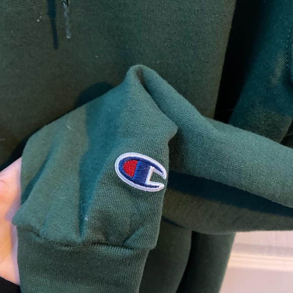 Champion Sweater - Picture 2 of 5